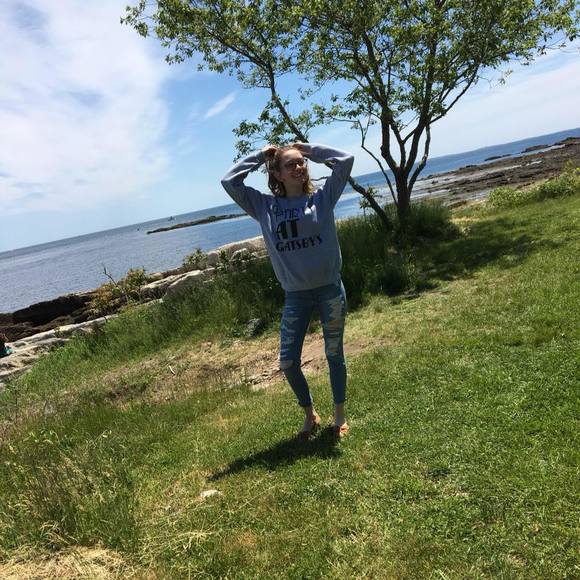 Meet your Posher, Madison - Picture 1 of 1